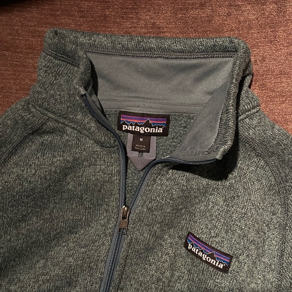 Patagonia 1/2 Zip - Picture 2 of 3